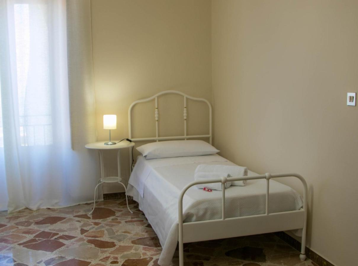 La Casa Della Nonna Villa San Mauro Castelverde Exterior photo